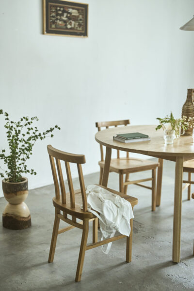 SIEVE merge dining chair （4本背）