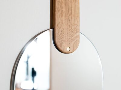 Magical Furniture　man in the mirror